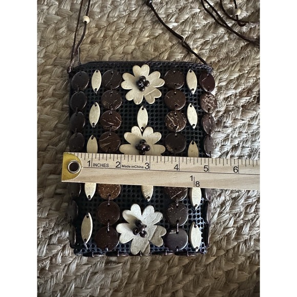 Coconut Shell Crossbody Bag Purse - 7.5" x 6", Handmade, Floral, Hawaiian Style - Picture 4 of 9